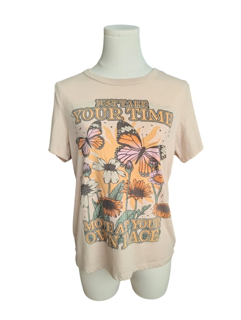 Zoe + Liv Oatmeal Butterfly Sunflower Move At Your Own Pace Tee Size Small